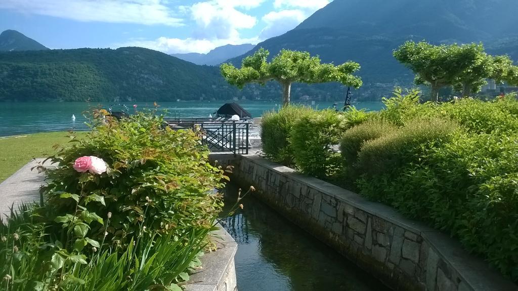 Studio Les Pieds Dans L'Eau Au Bord Du Lac D'Annecy デュアン エクステリア 写真