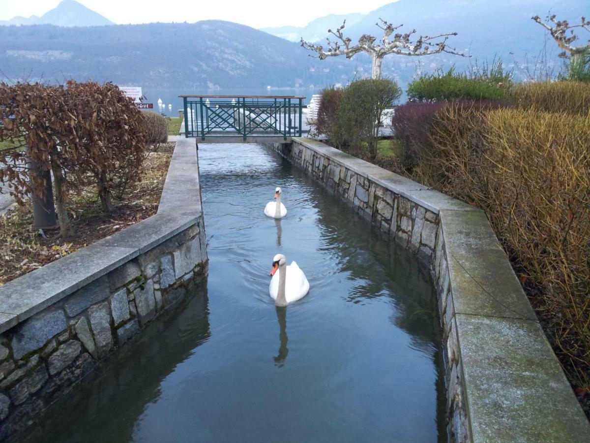Studio Les Pieds Dans L'Eau Au Bord Du Lac D'Annecy デュアン エクステリア 写真
